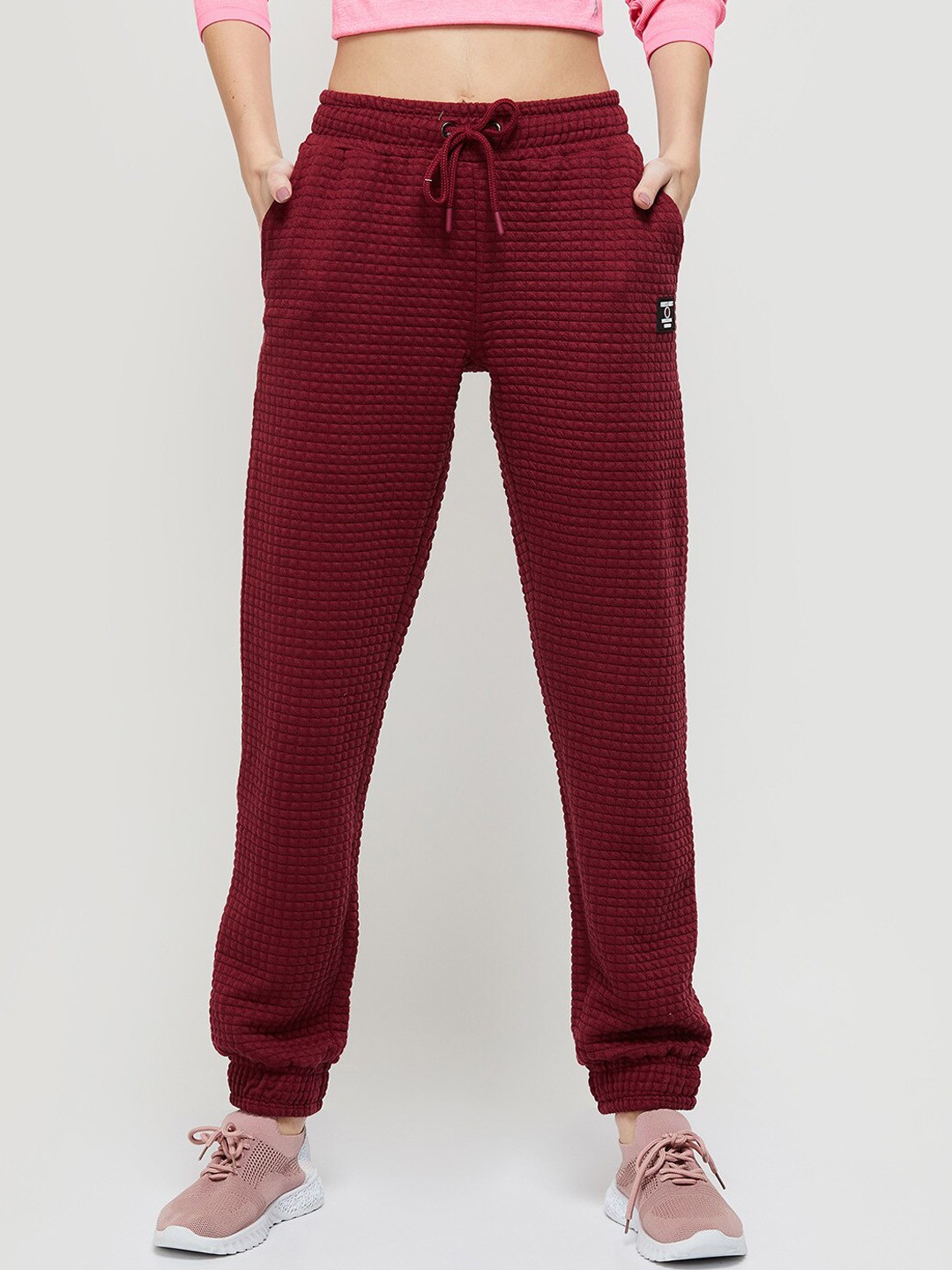 

max Women Maroon Joggers