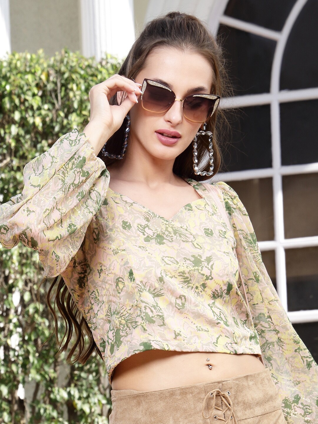 

Sera Green & Beige Floral Print Chiffon Crop Top