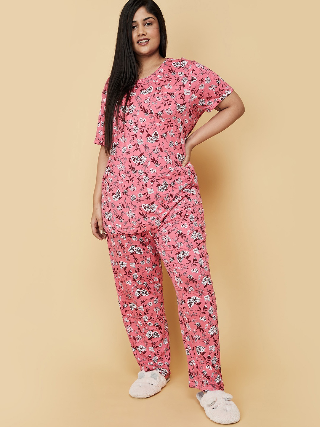 

max Women Pink & White Printed Night suit