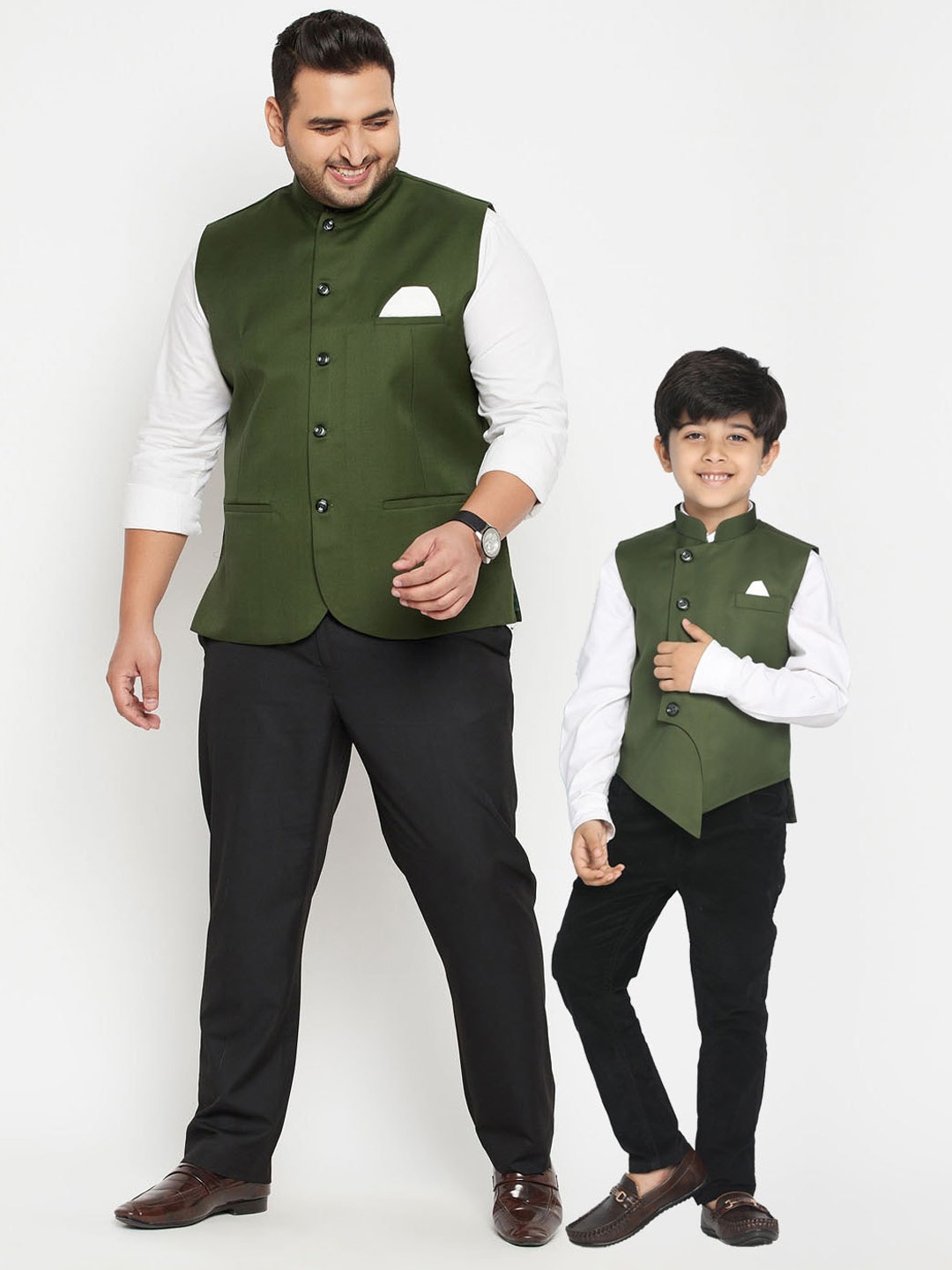 

VASTRAMAY Boys Green Solid Nehru Jacket