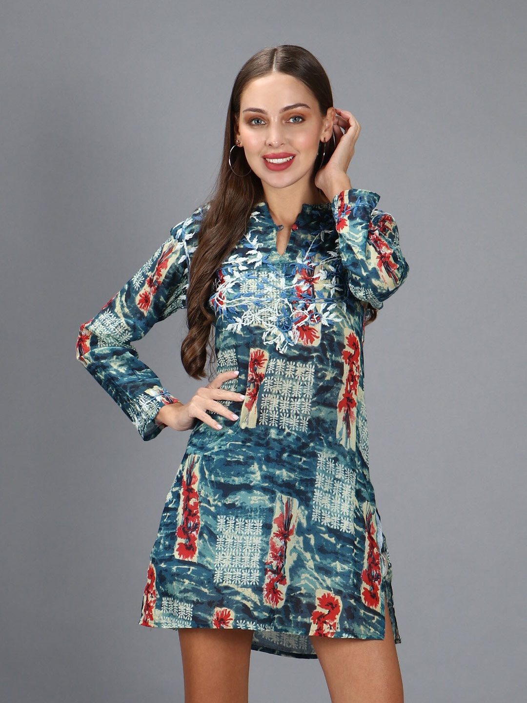 

Aditi Wasan Women Blue & White Printed Cotton Tunic