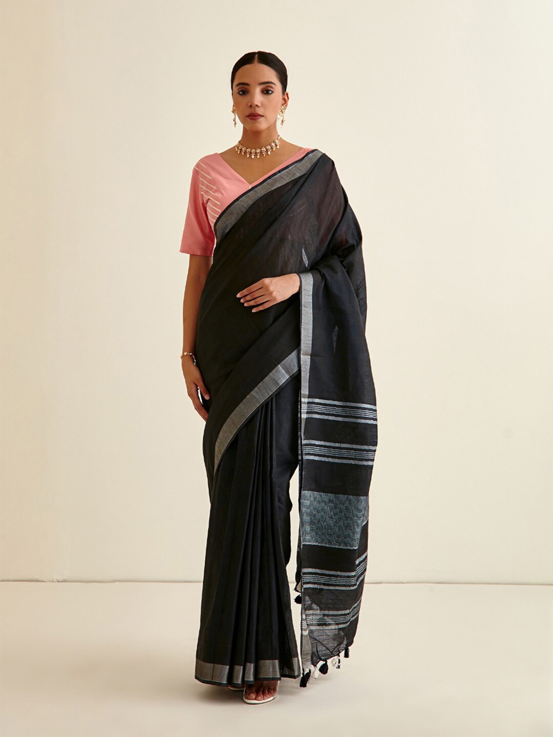 

Abhishti Black & Silver-Toned Zari Pure Cotton Banarasi Saree