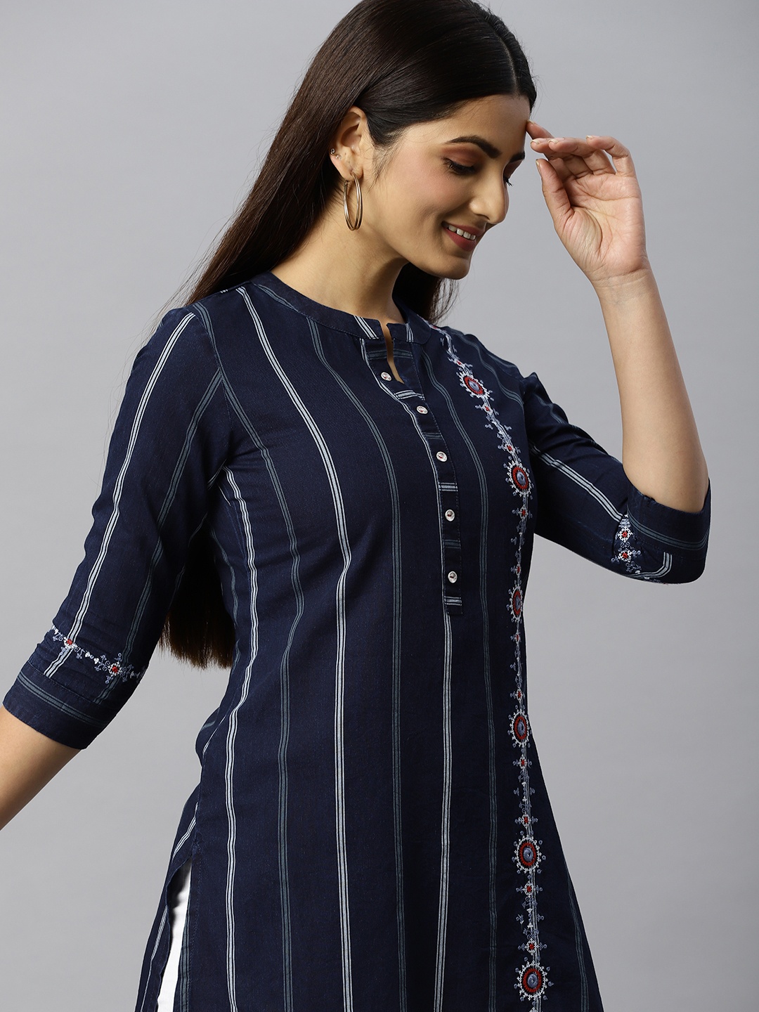 

ETIQUETTE Navy Blue Striped Thread Work Thread Work Kurti