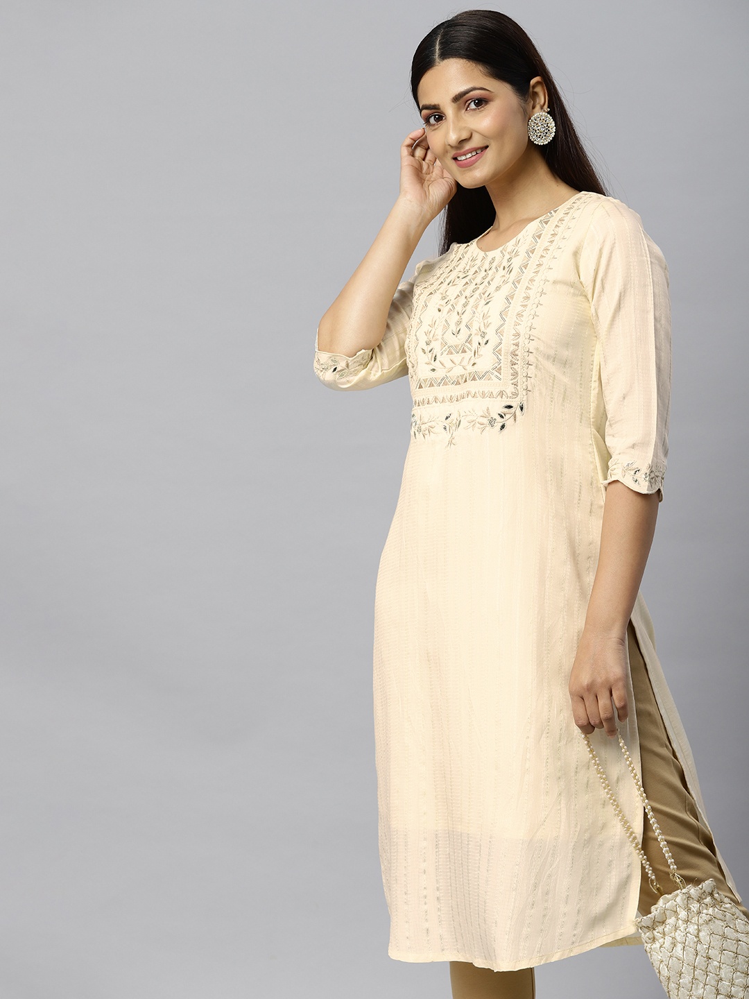 

ETIQUETTE Women Off White Floral Yoke Design Chanderi Silk Kurta