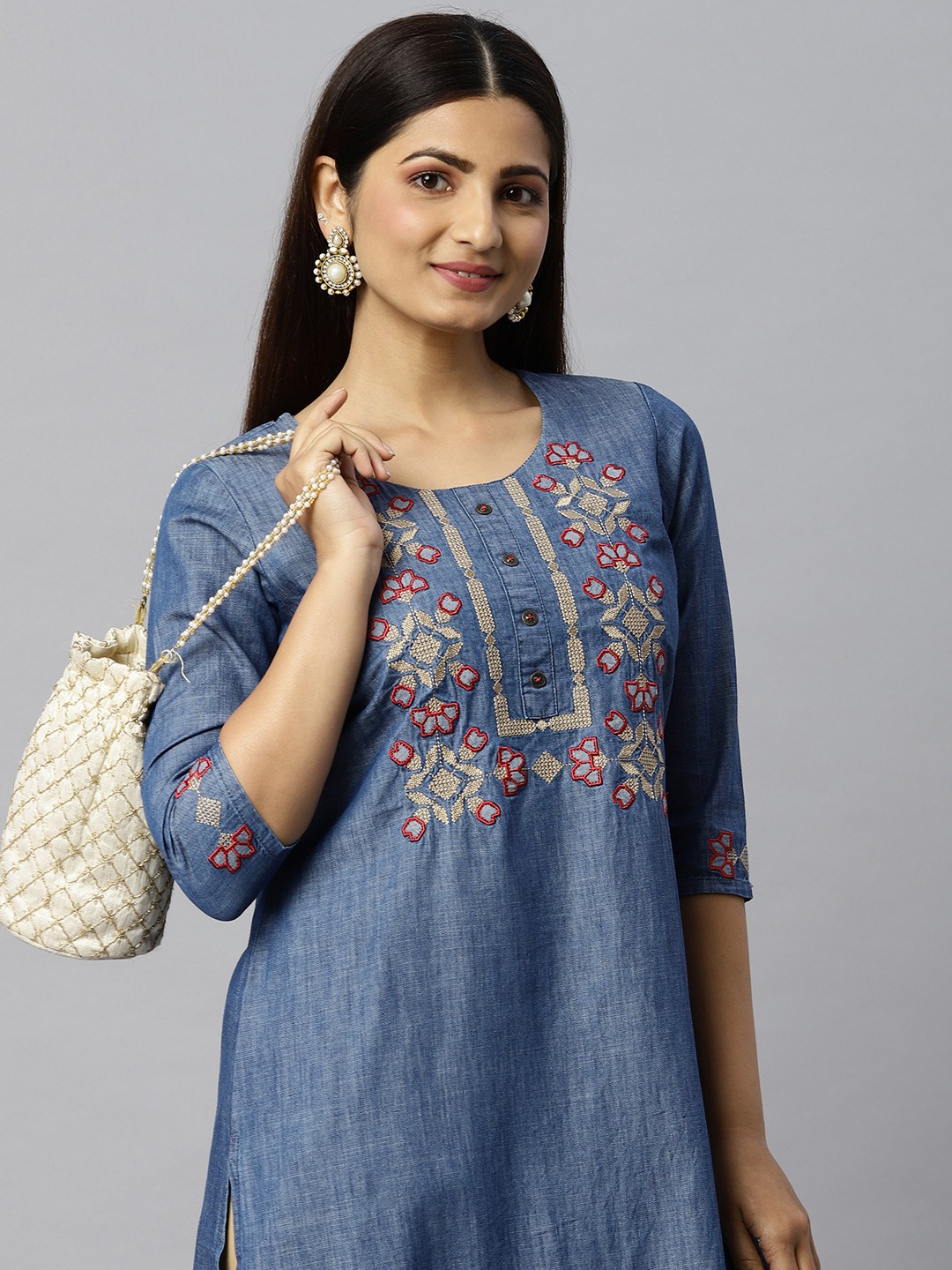 

ETIQUETTE Women Blue & Beige Floral Yoke Design Thread Work Indigo Kurta