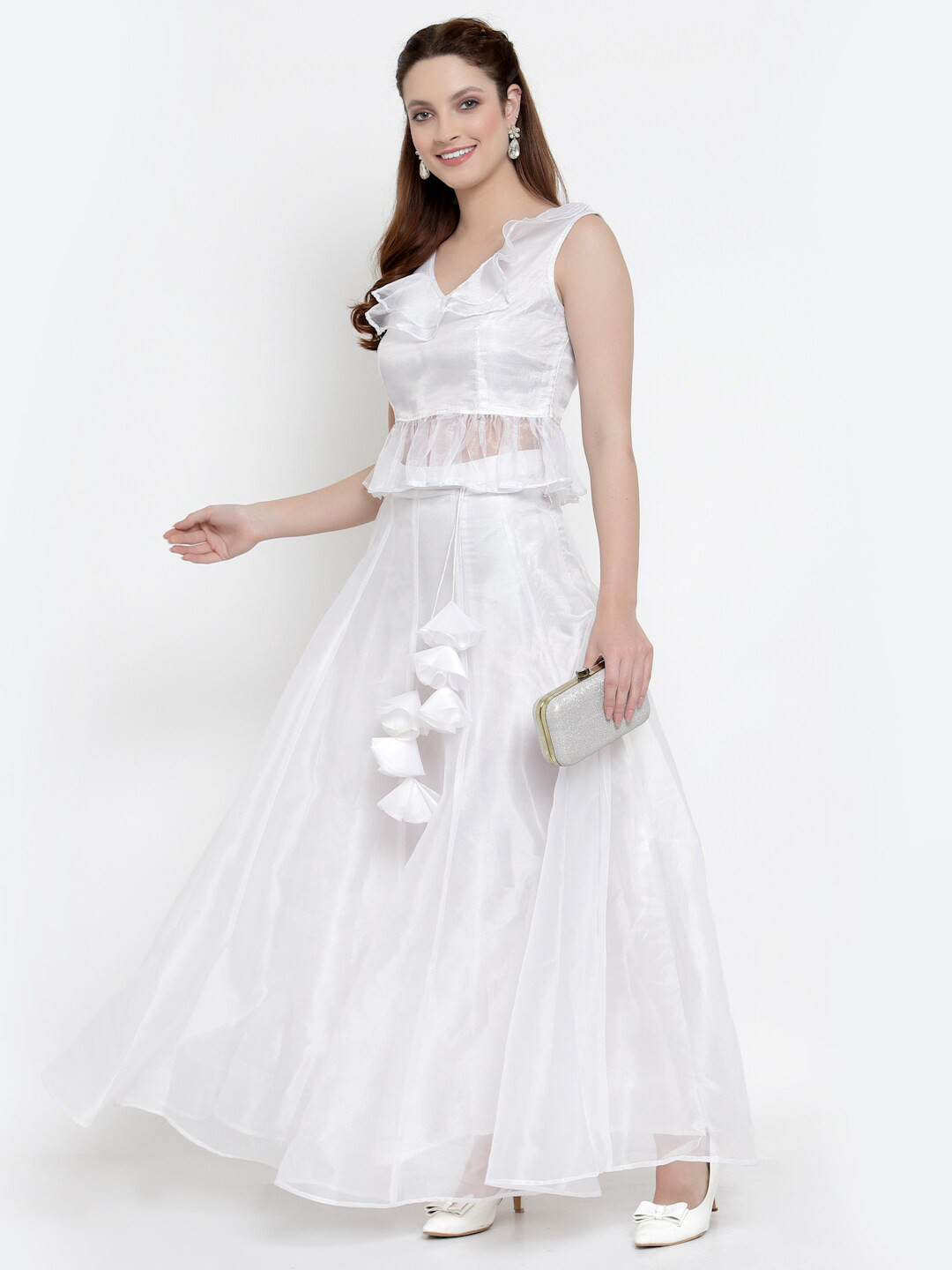 

NEUDIS White Ready to Wear Lehenga Set