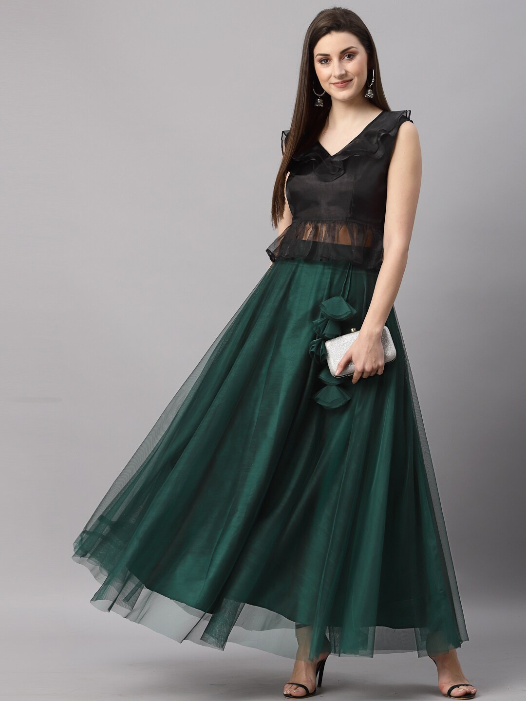 

NEUDIS Green & Black Ready to Wear Solid Lehenga Set