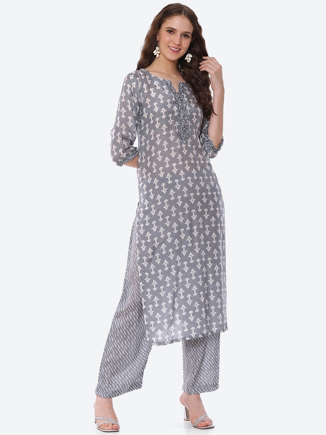 

Meena Bazaar Women Grey Ethnic Motifs Printed Patchwork Dupion Silk Kurta with Trousers