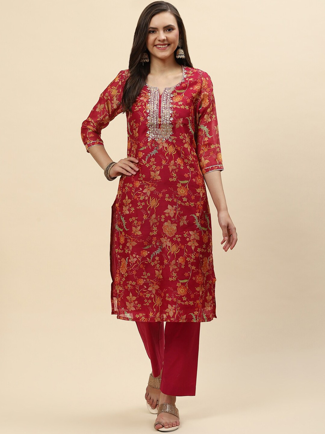

Meena Bazaar Women Magenta Floral Printed Chanderi Silk Kurta with Trousers
