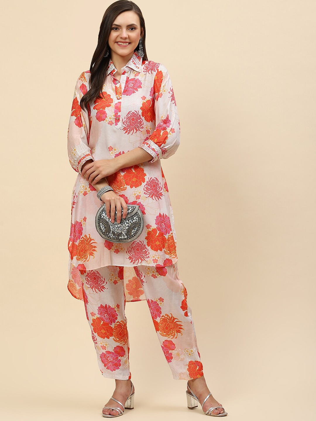 

Meena Bazaar Women Cream-Coloured Floral Printed Dupion Silk Kurta with Trousers