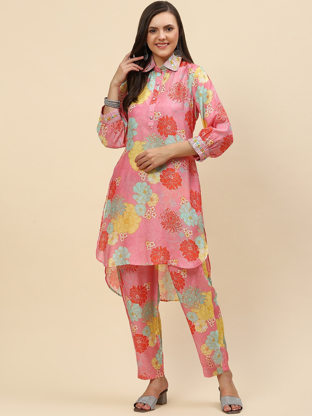 

Meena Bazaar Women Pink Floral Printed Dupion Silk Kurta with Trousers