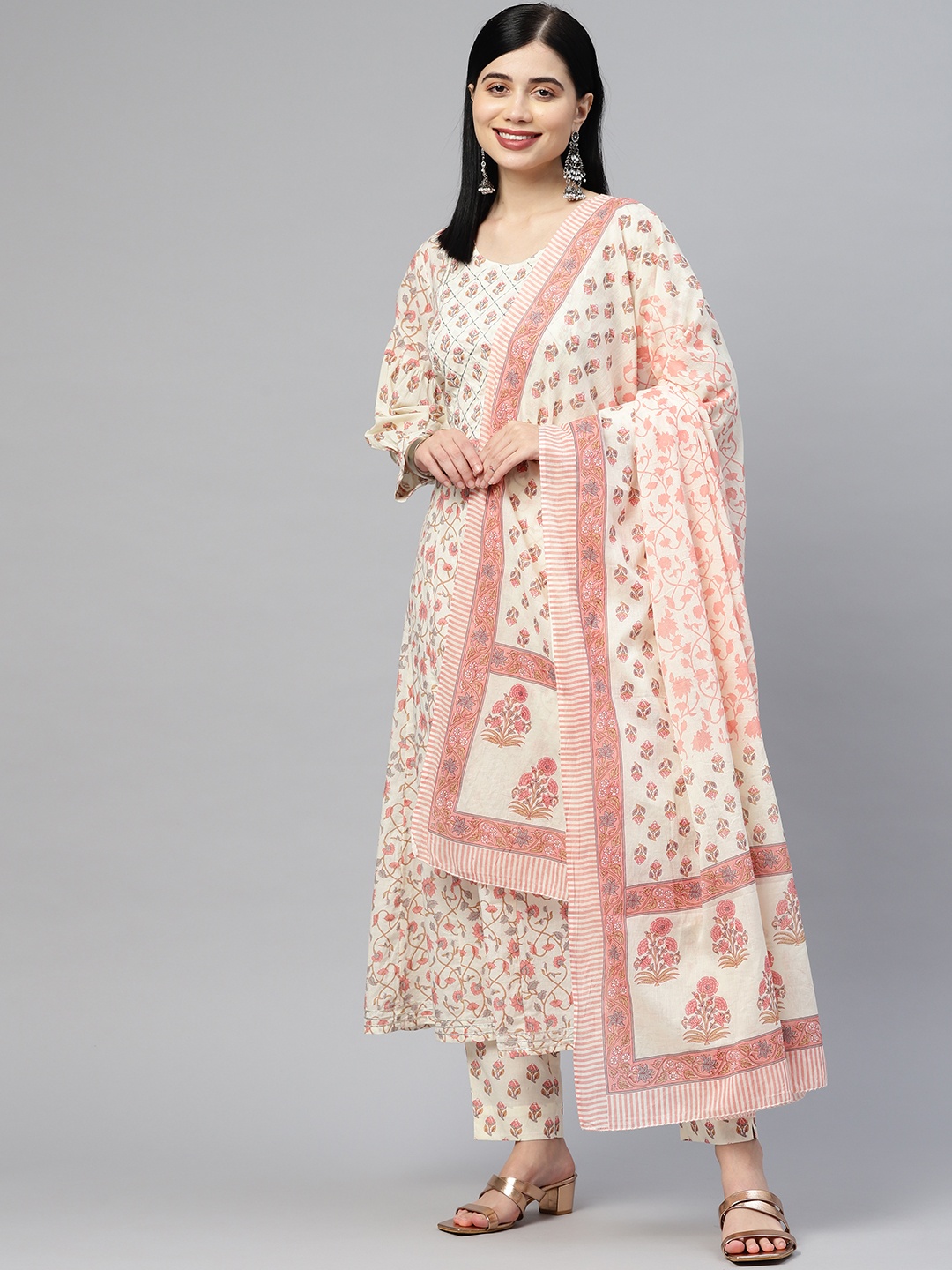 

Readiprint Fashions Women Off White Ethnic Motifs Printed Gotta Patti Cotton Kurta Set