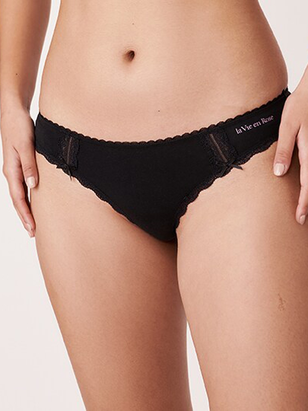

La Vie en Rose Women Black Solid Basic Briefs