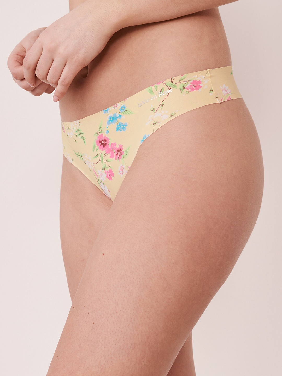 

La Vie en Rose Women Yellow Printed Thong Brief