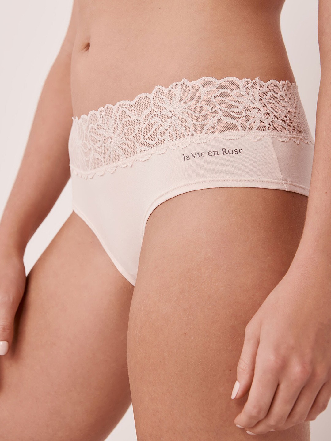 

La Vie en Rose Women Pink Solid Cotton Lace Bikini Briefs