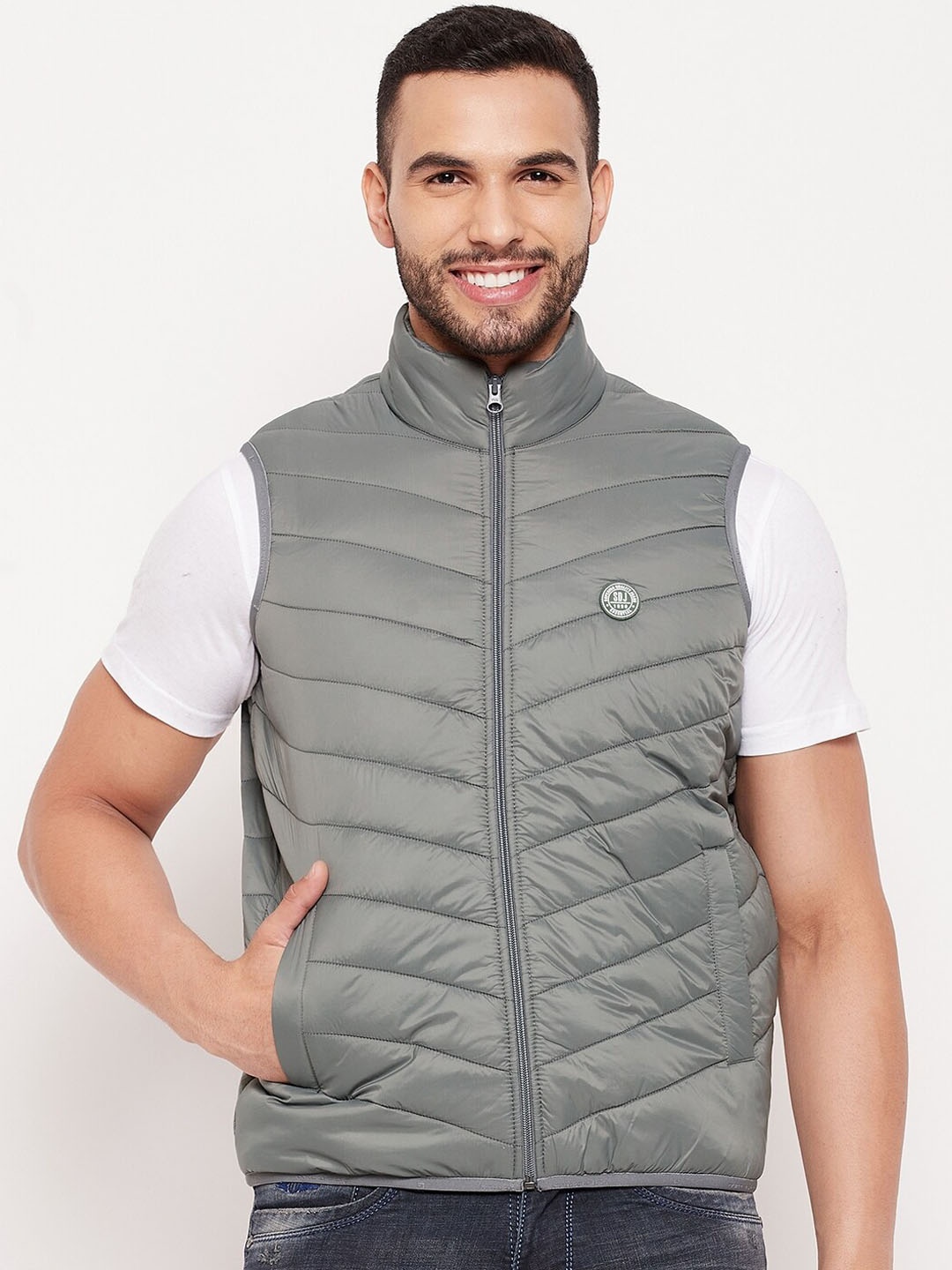 

Duke Men Grey Solid Puffer Jacket