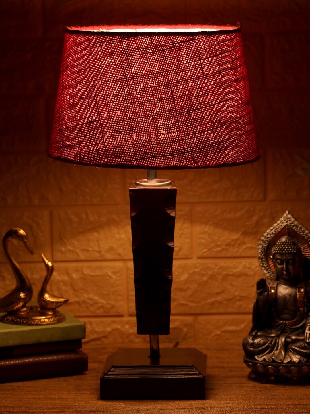 

foziq Brown & Red Textured Frustum Shaped Table Lamp