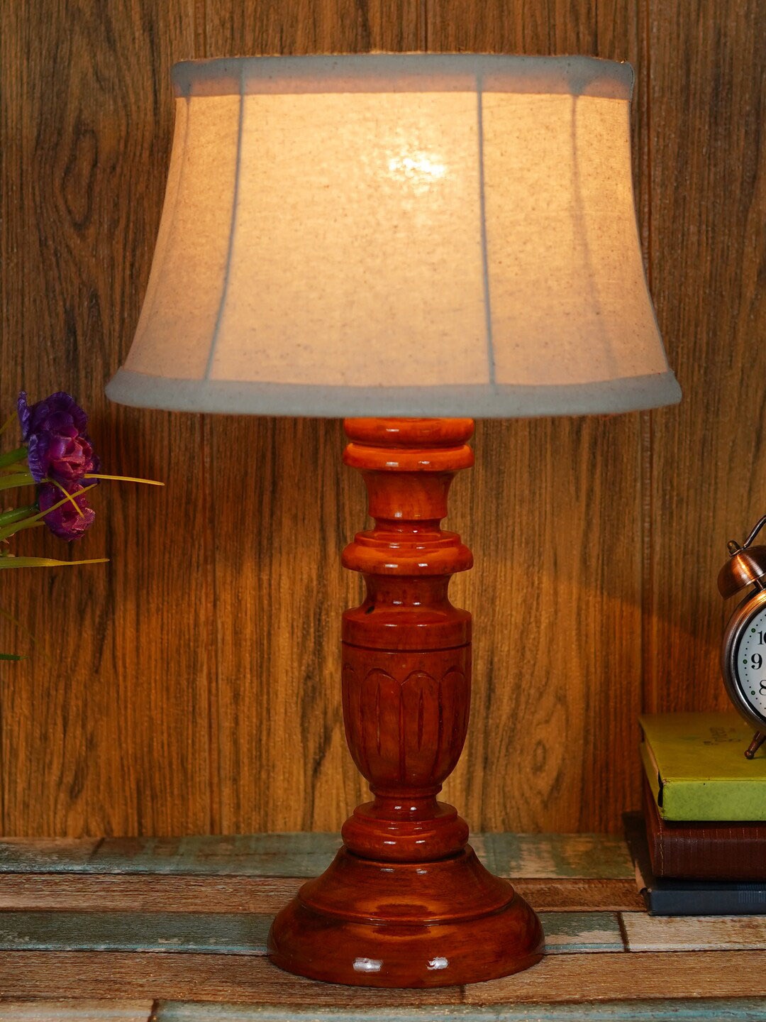 

foziq Brown & Cream Solid Table Lamps
