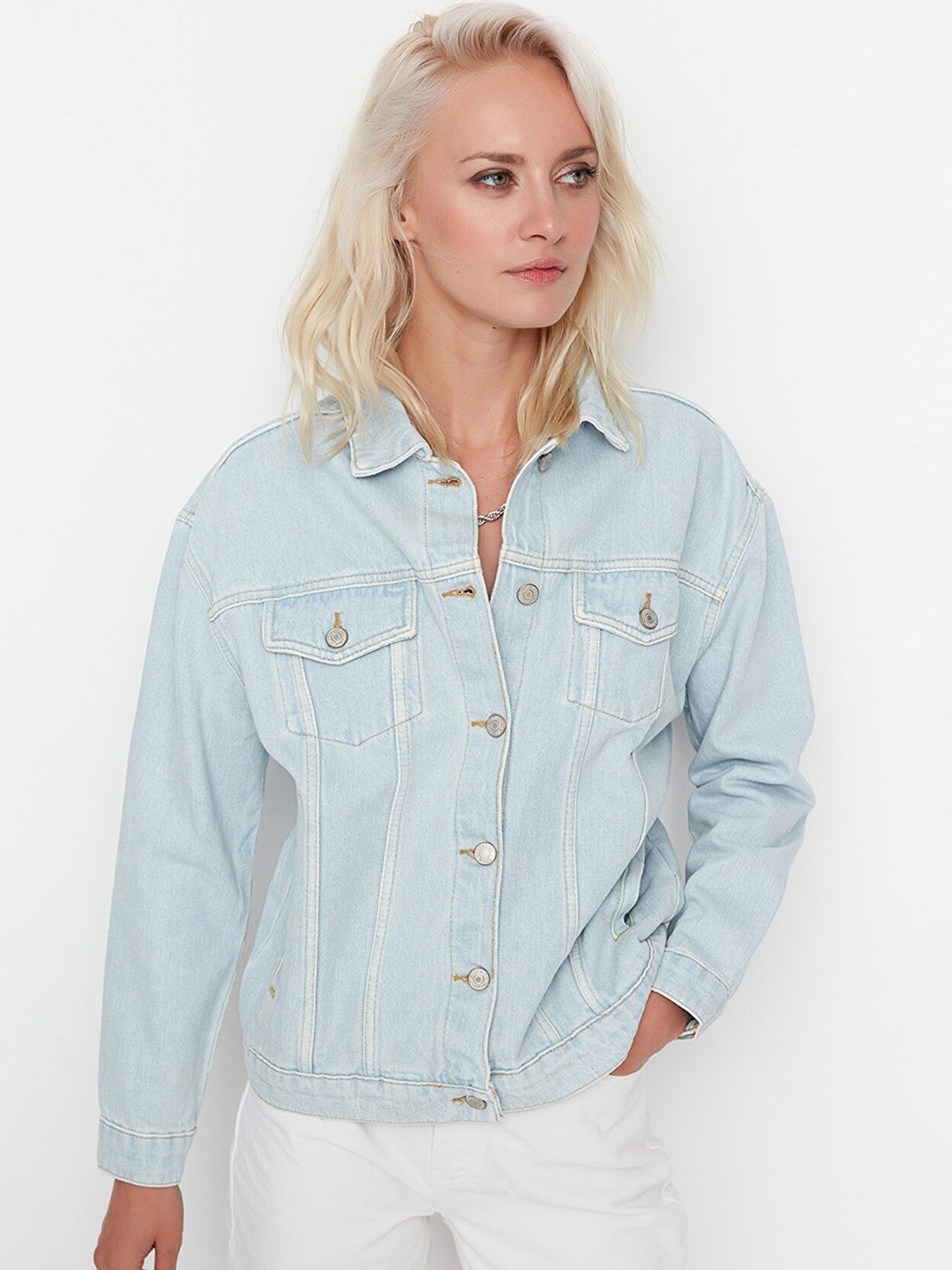 

Trendyol Women Blue Washed Denim Pure Cotton Crop Jacket