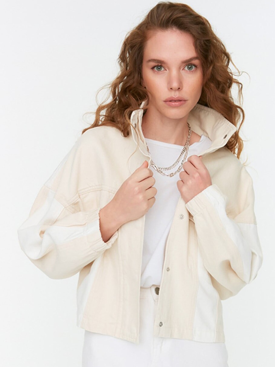 

Trendyol Women Beige & White Pure Cotton Tailored Crop Jacket