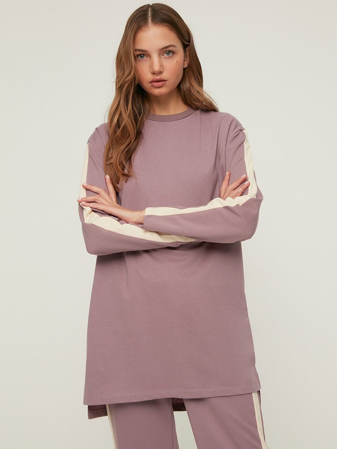 

Trendyol Women Mauve Solid Tracksuits