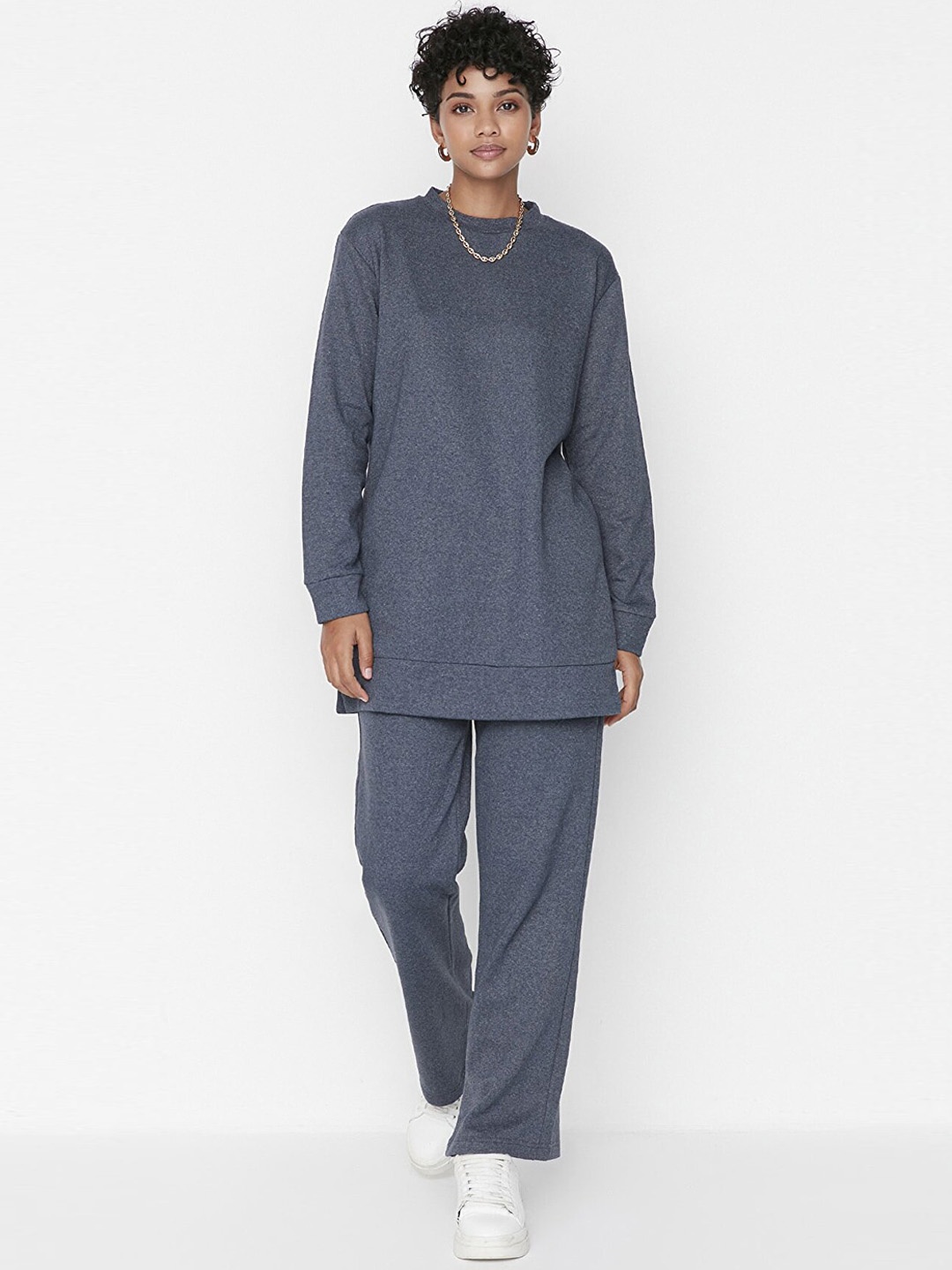 

Trendyol Women Blue Solid Tracksuit