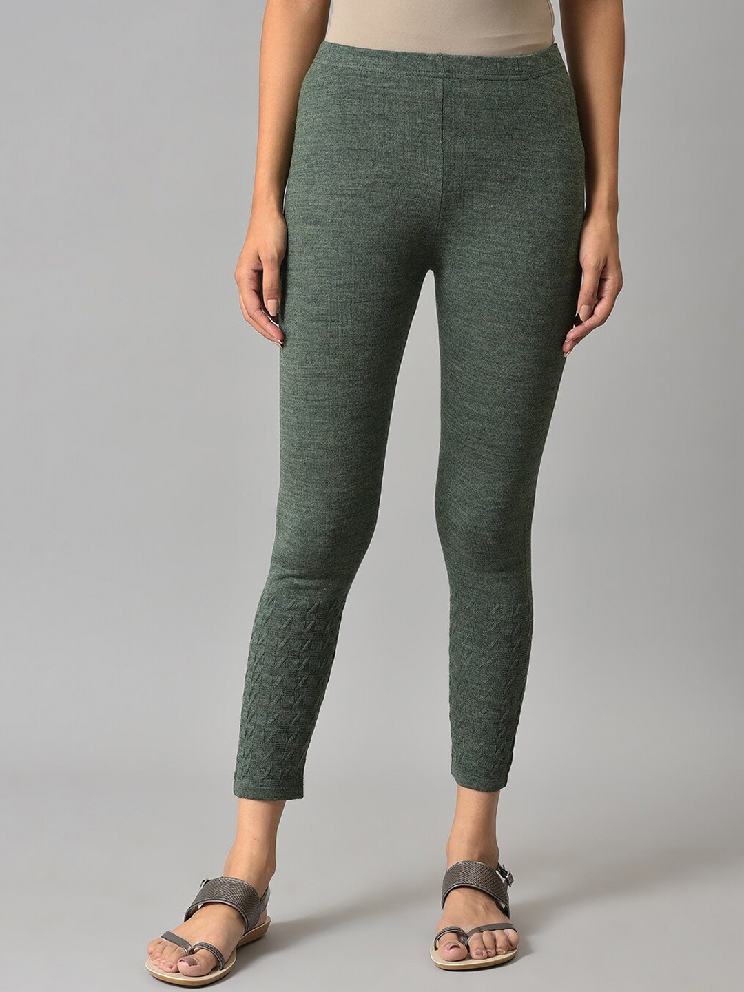 

elleven Women Solid Knitted Ankle-Length Leggings, Green