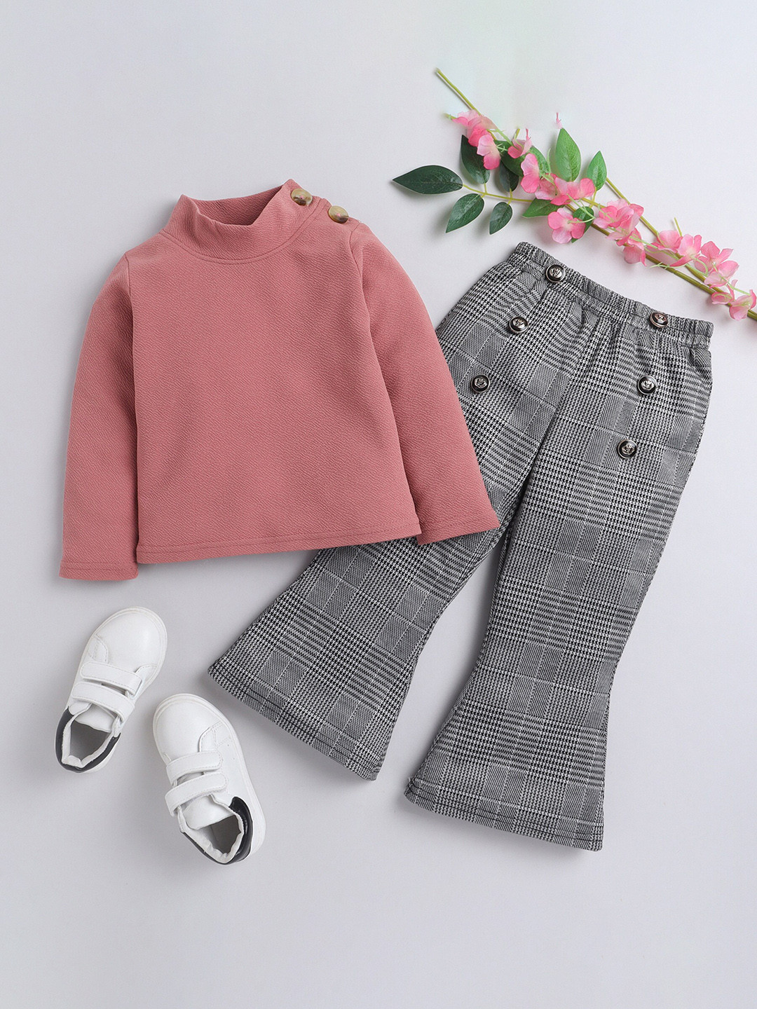 

taffykids Girls Pink & Grey Solid Polyester T-shirt with Checked Trousers