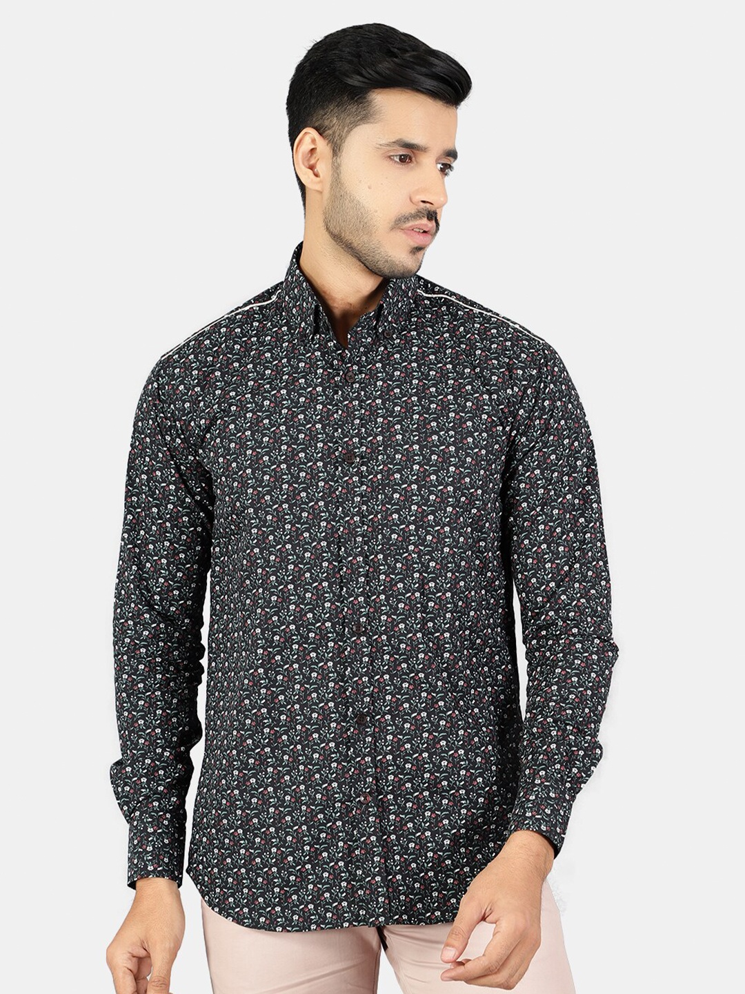 

Wintage Men Navy Blue Classic Floral Printed Pure Cotton Casual Shirt