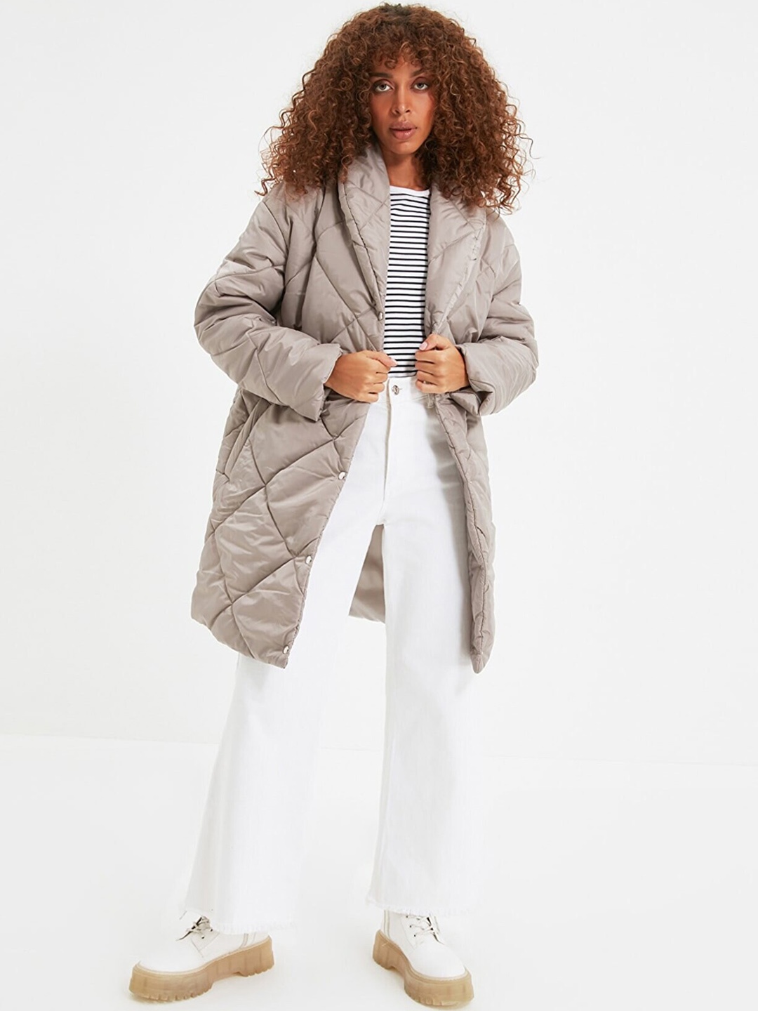 

Trendyol Women Beige Longline Quilted Jacket