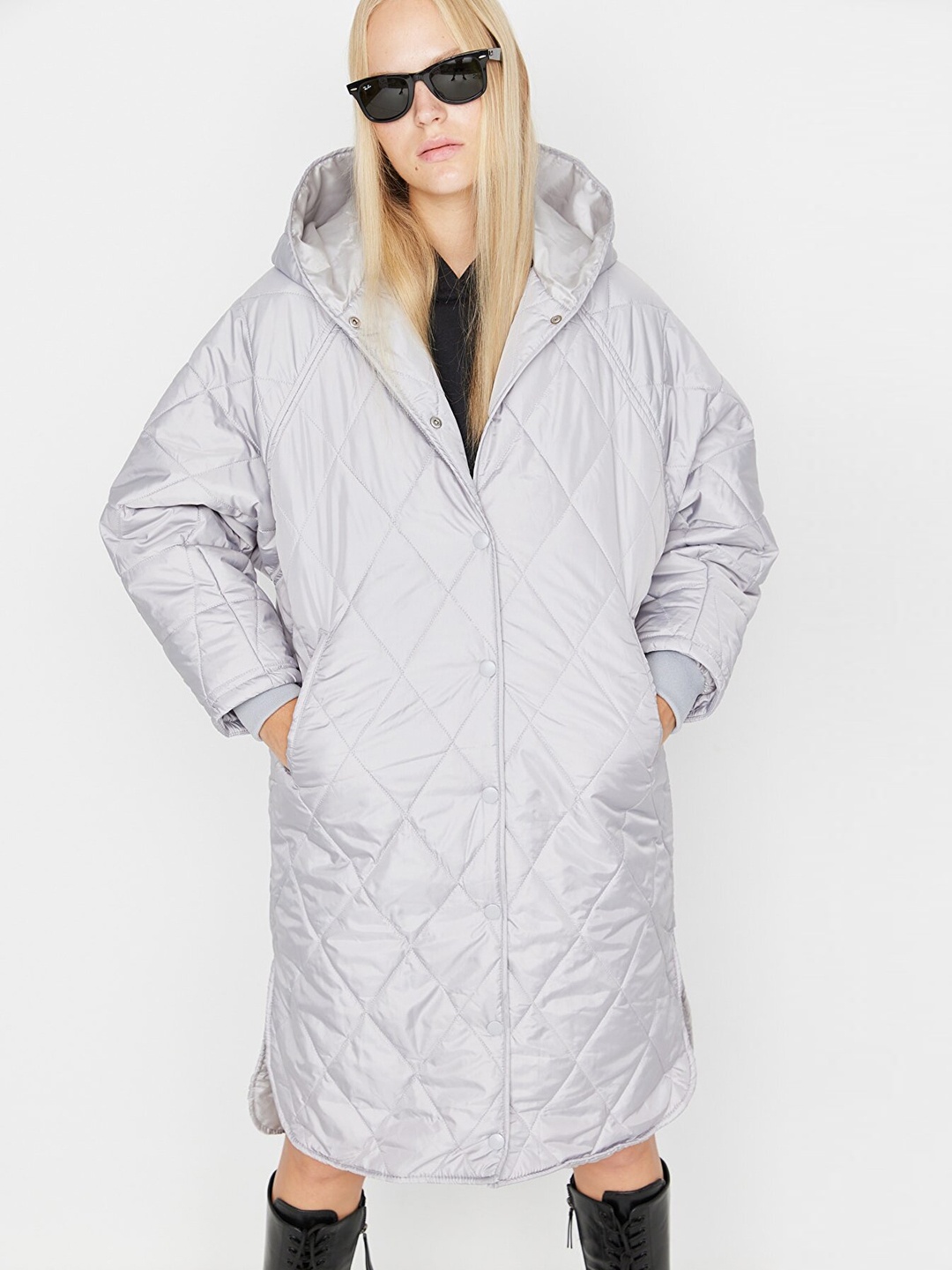 

Trendyol Women Grey Longline Quilted Jacket