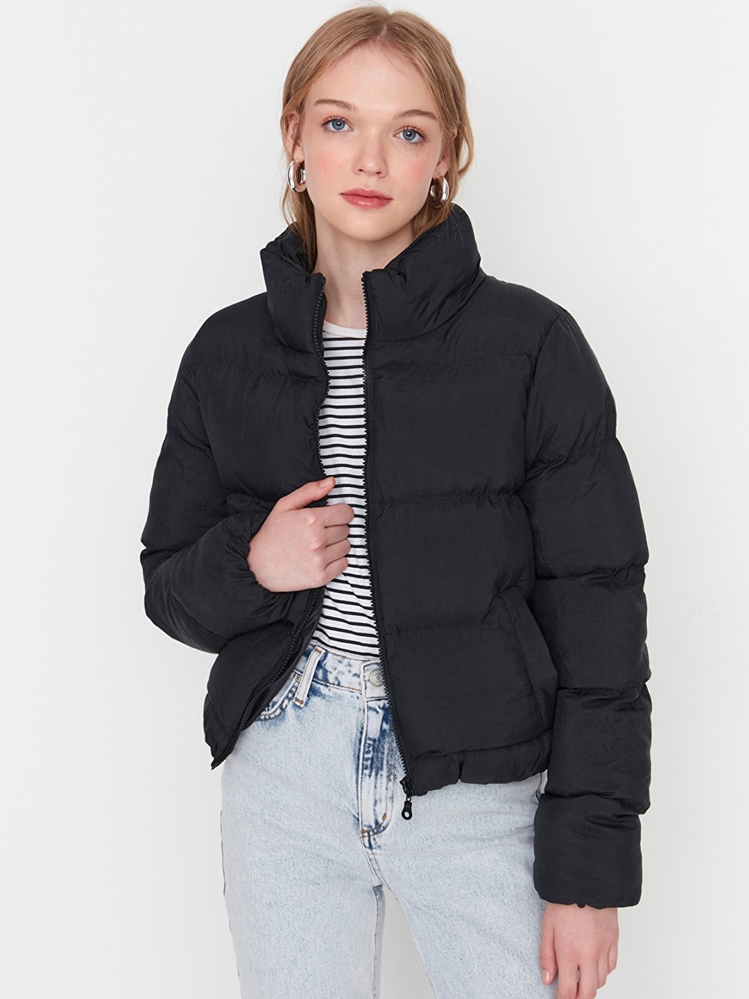 

Trendyol Women Black Puffer Jacket