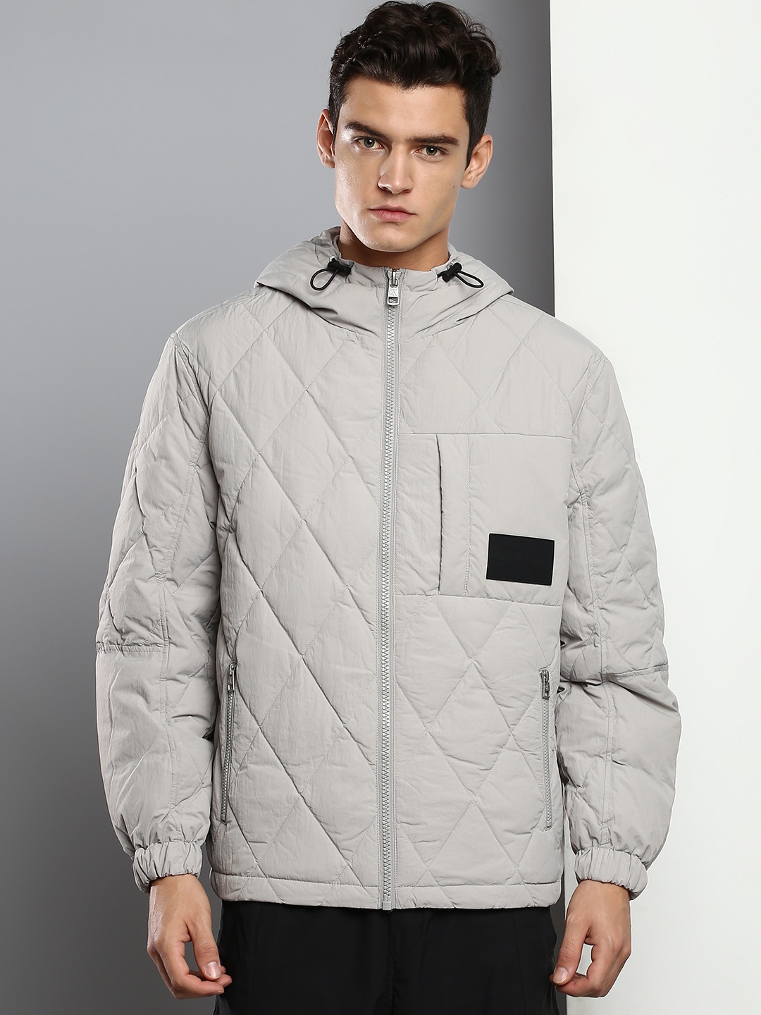 

Calvin Klein Jeans Men Grey Packable Lightweight Hooded Quilted Jacket