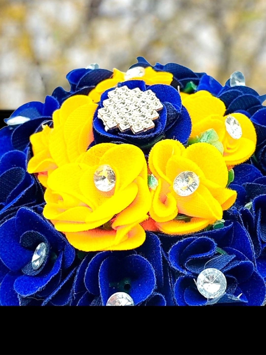 

DIAN Women Blue & Yellow Embellished Hair Accessory Set