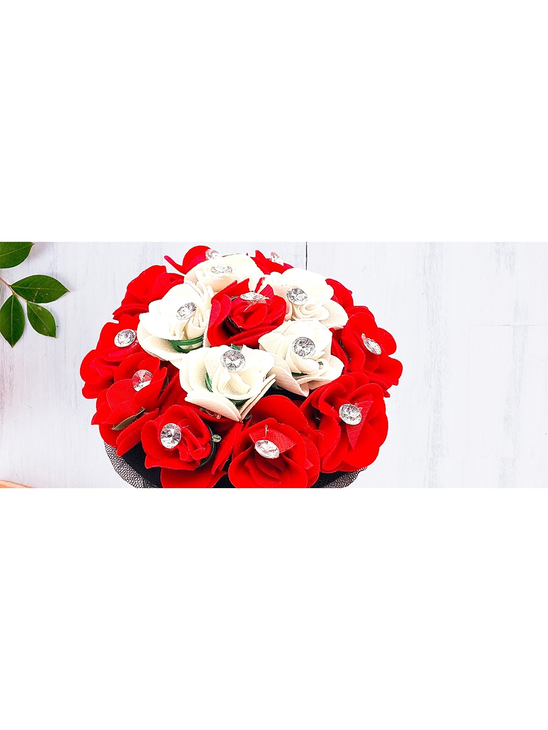 

DIAN Women Red & White Embellished Hair Accessory Set