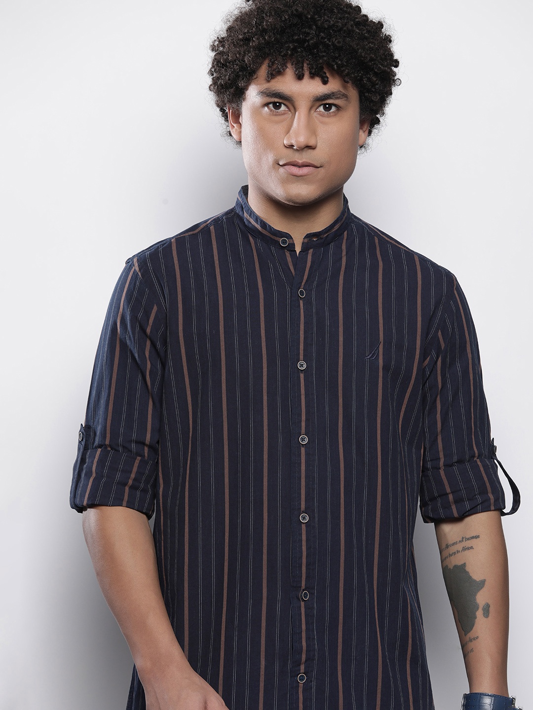 

Nautica Men Classic Fit Striped Cotton Shirt, Navy blue