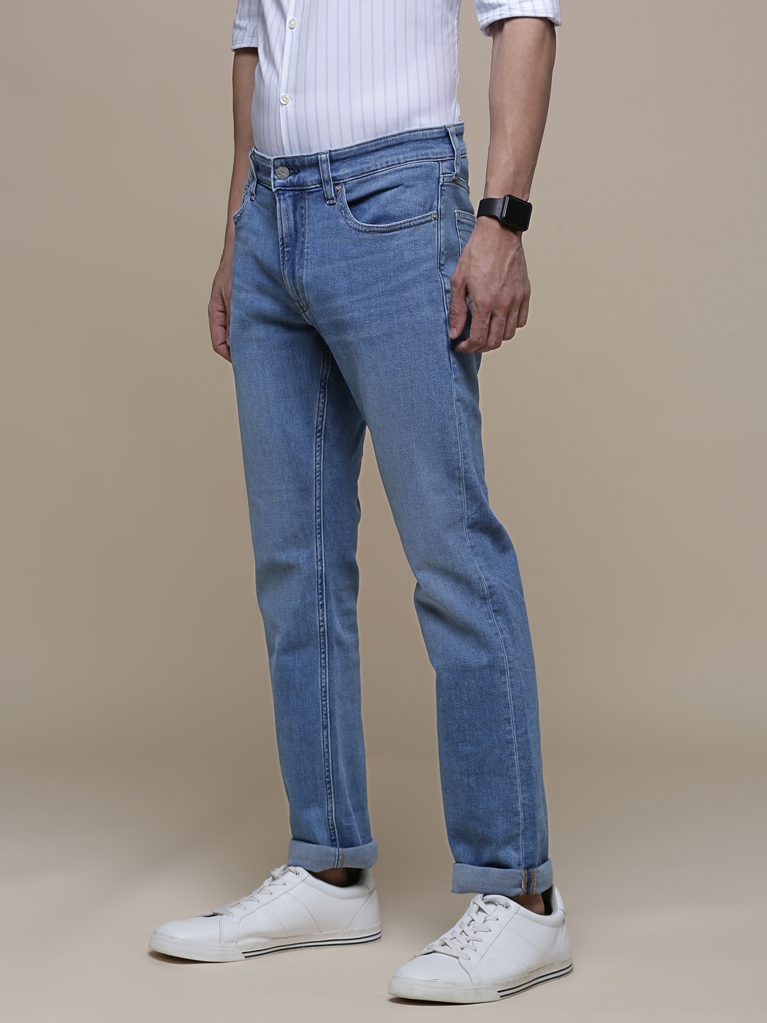 

Calvin Klein Jeans Men Blue Slim Fit Mid-Rise Clean Look Light Fade Jeans