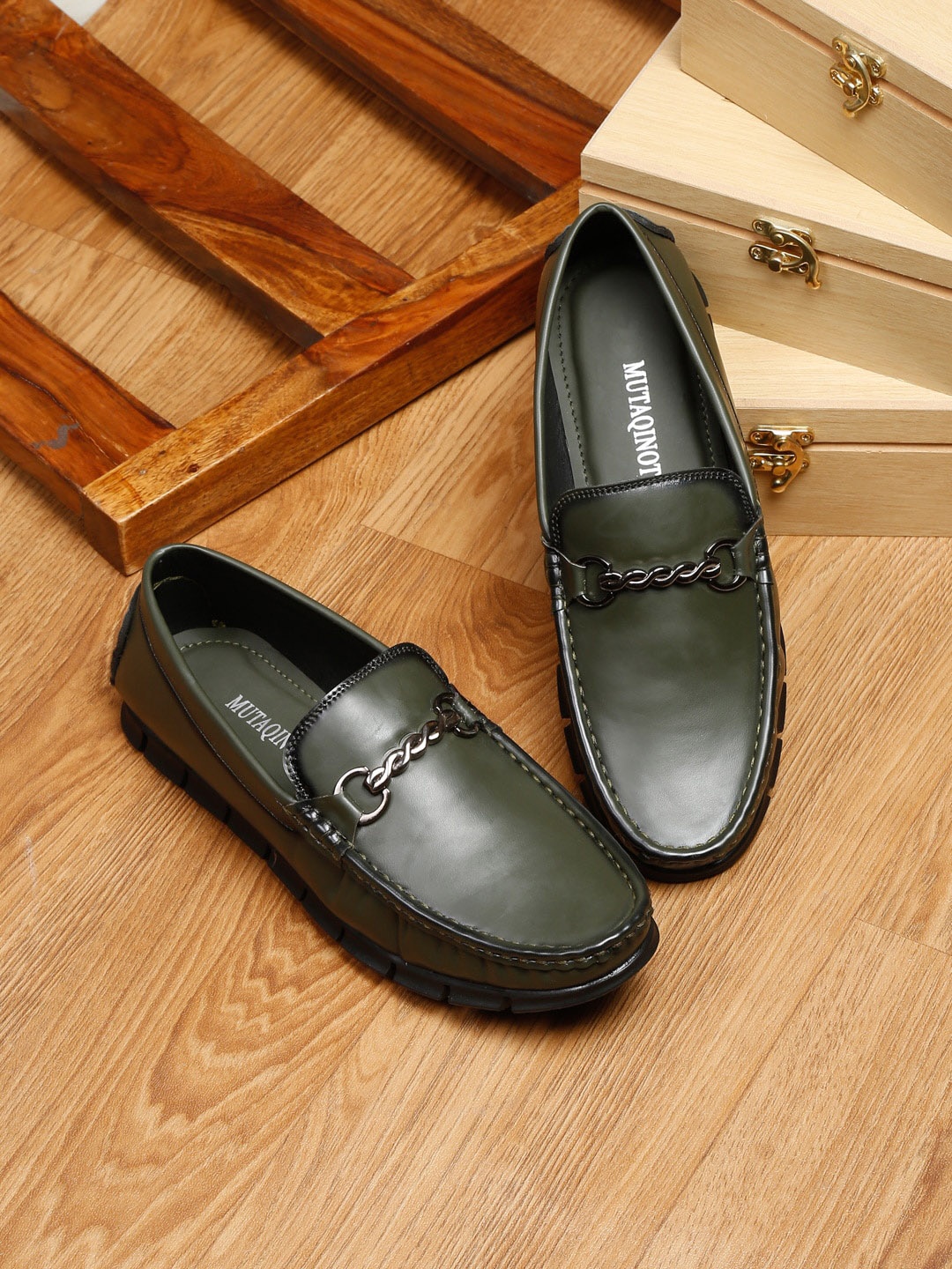 

MUTAQINOTI Men Green Leather Formal Loafers