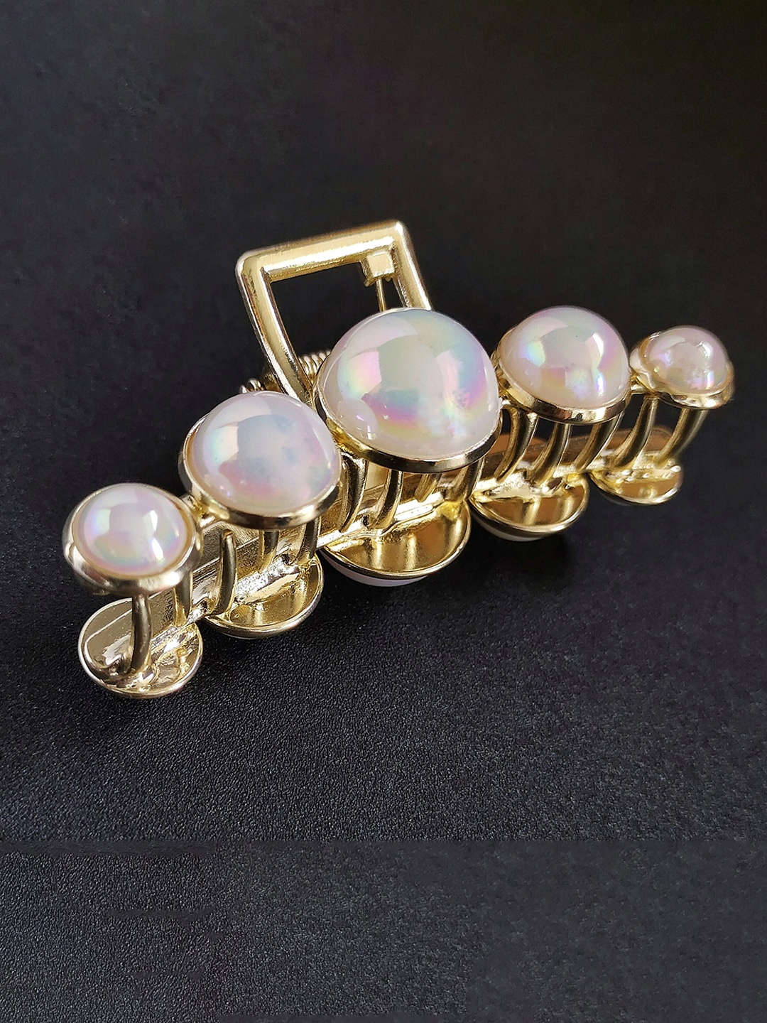 

ANNA CREATIONS Women Gold-Toned & White Embellished Claw Clip