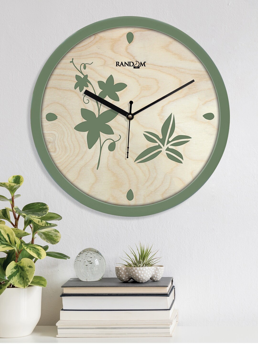 

RANDOM Green & Beige Printed Contemporary Round Wood Wall Clock RC-8053