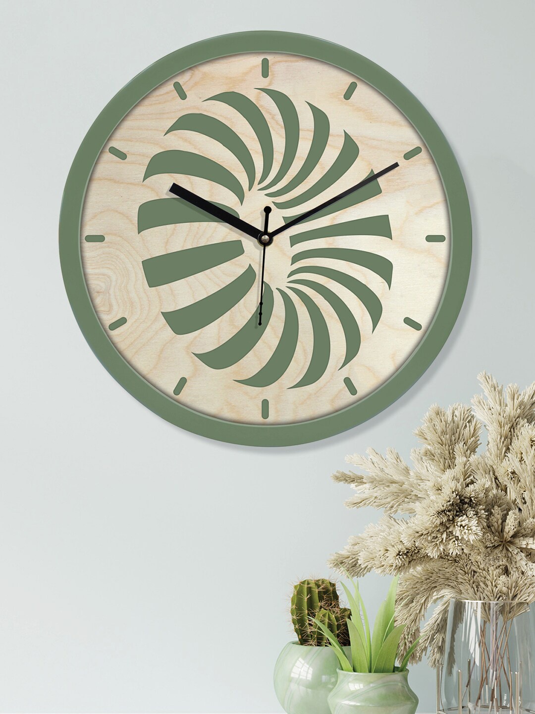 

RANDOM Green & Beige Printed Contemporary Round Wooden Wall Clock RC-8059