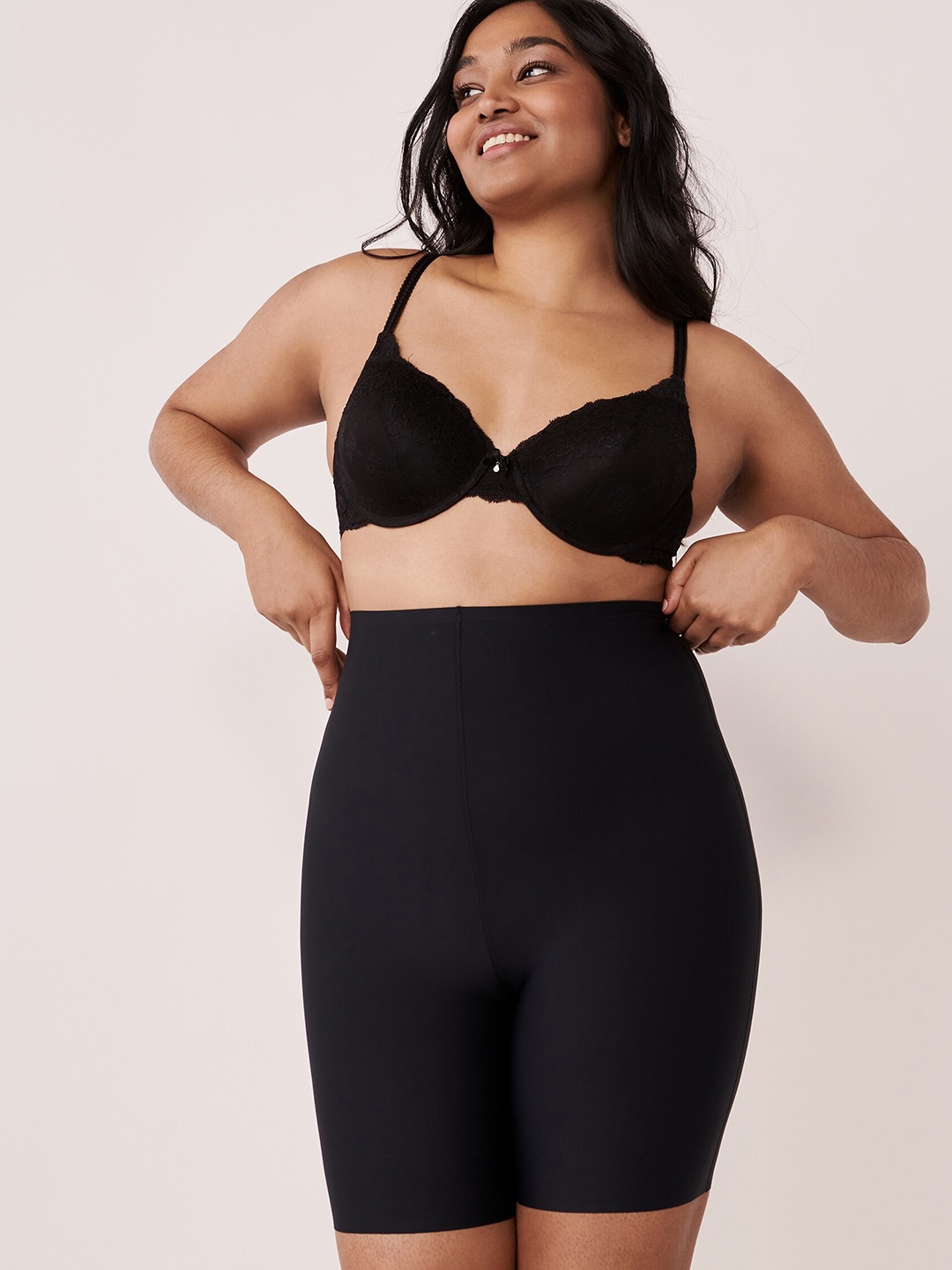 

La Vie en Rose Women Black Solid Tummy & Thigh Shapewear