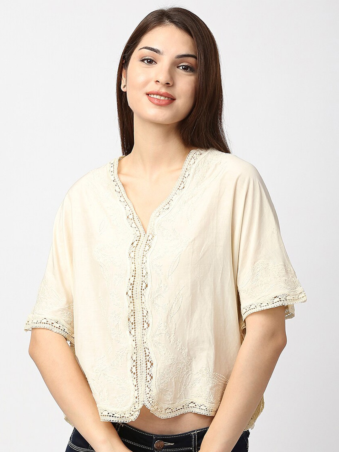 

aaliya Off White Floral Embroidered Extended Sleeves Crop Top