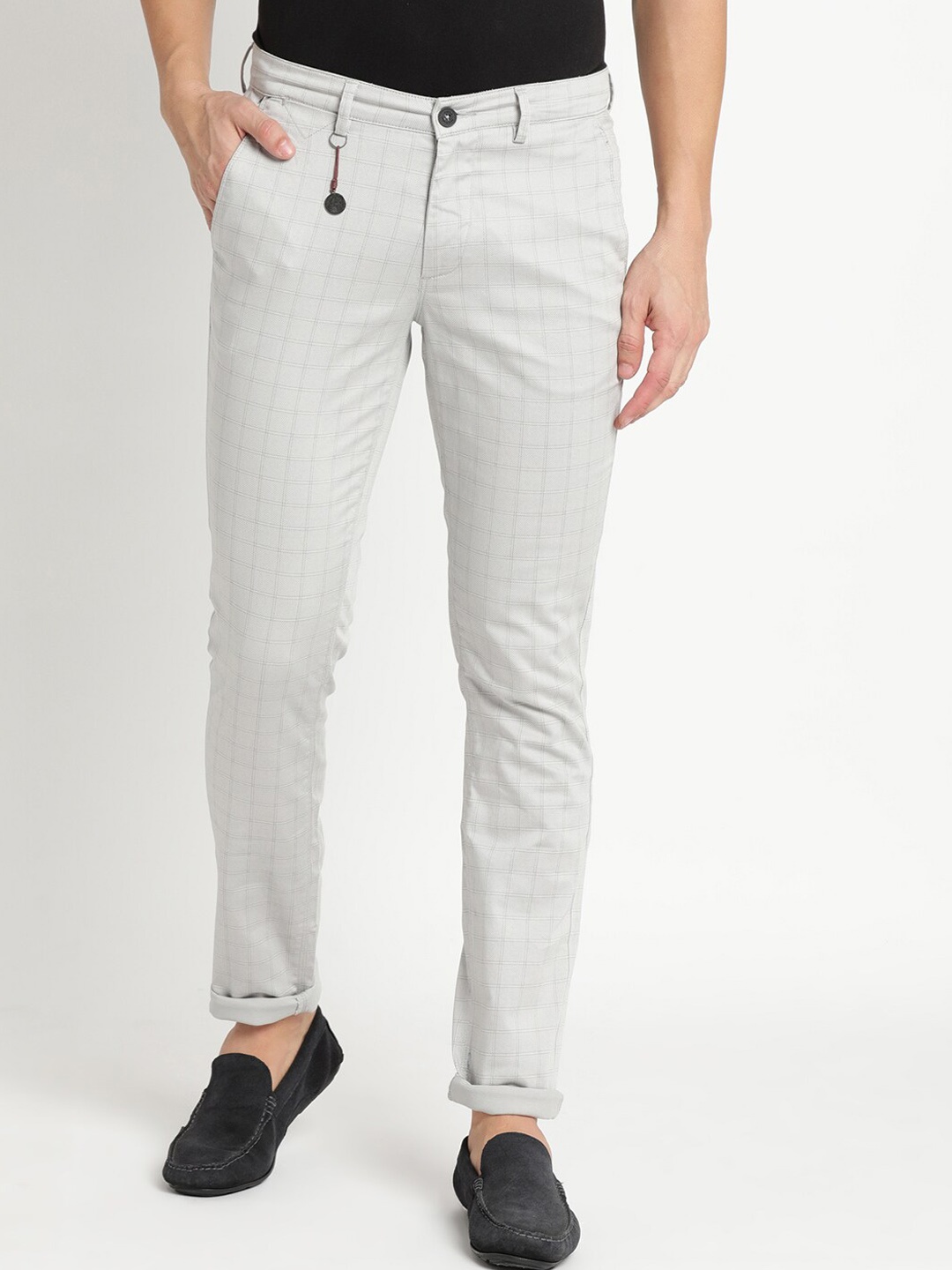 

Turtle Men Cream-Coloured Checked Relaxed Tapered Fit Trousers