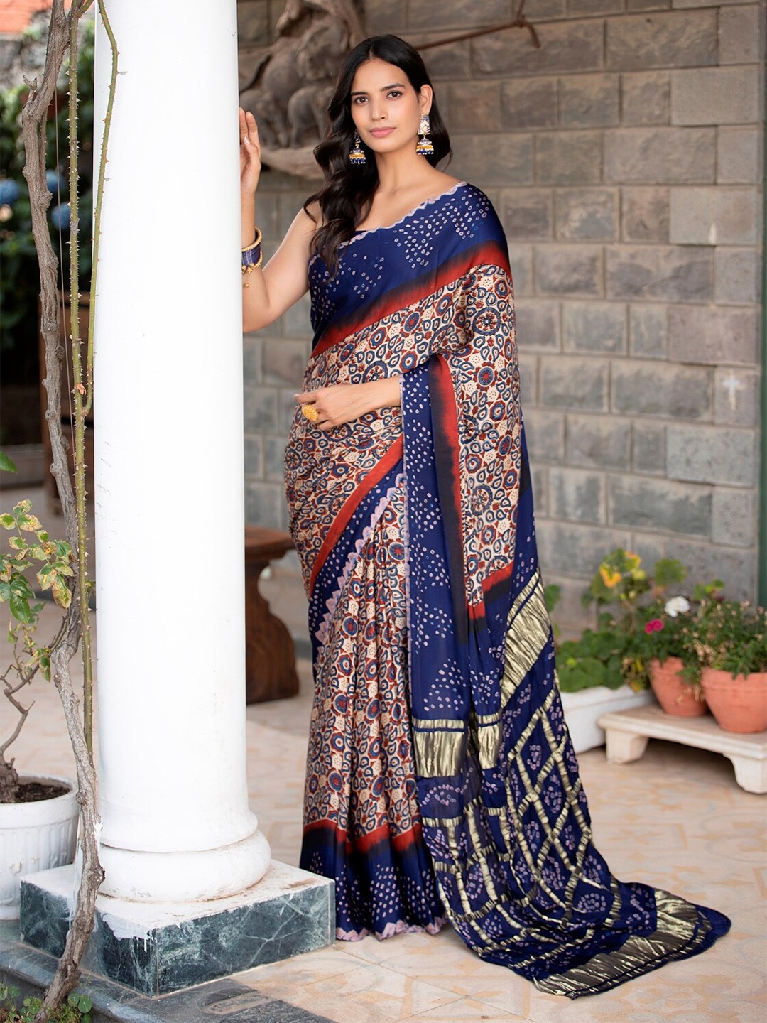 

Geroo Jaipur Blue & Red Zari Pure Silk Hand crafted Saree