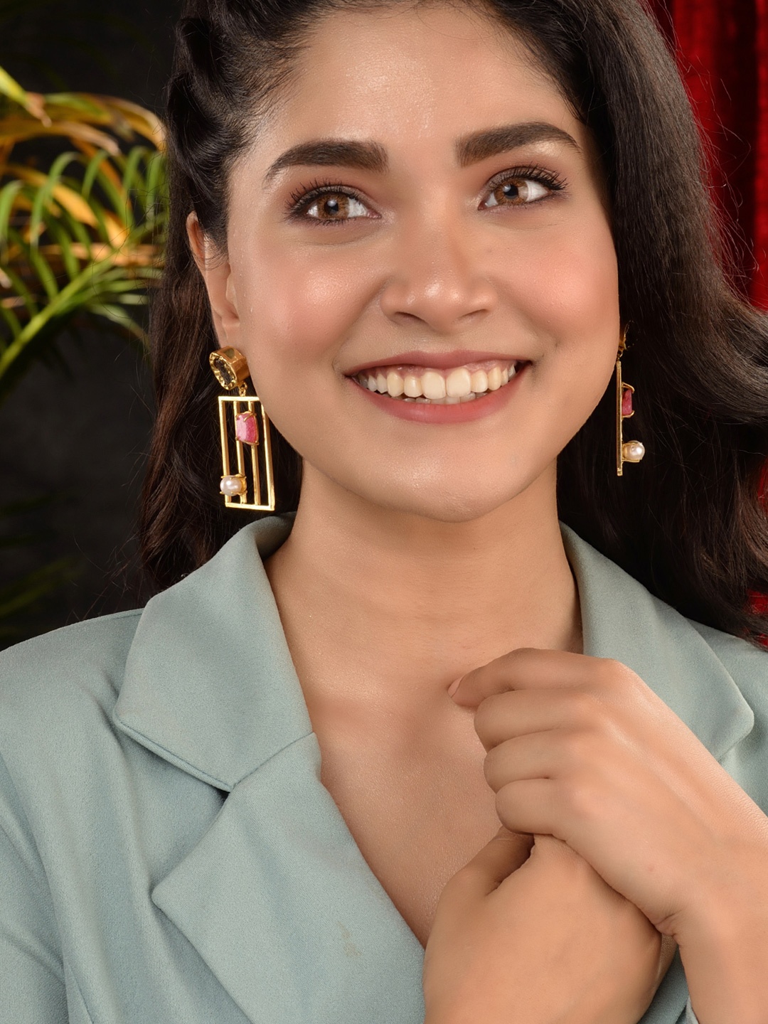 

Saraf RS Jewellery Pink Gold Plated Contemporary Drop Earrings