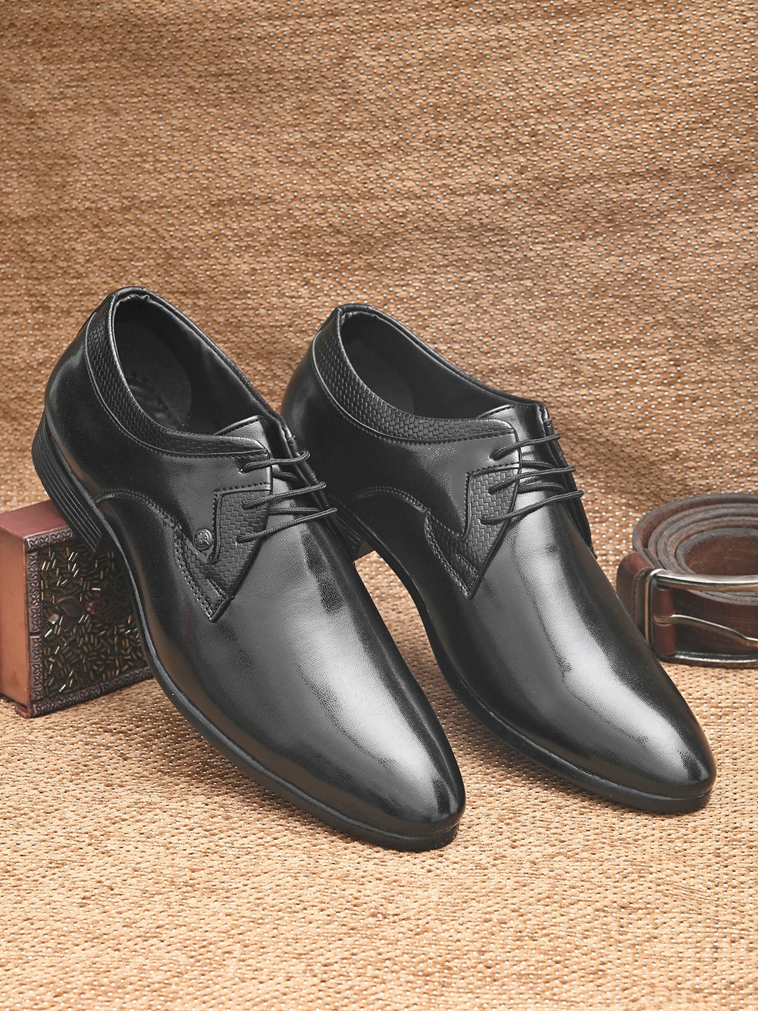 

HERE&NOW Men Black Solid Formal Derbys