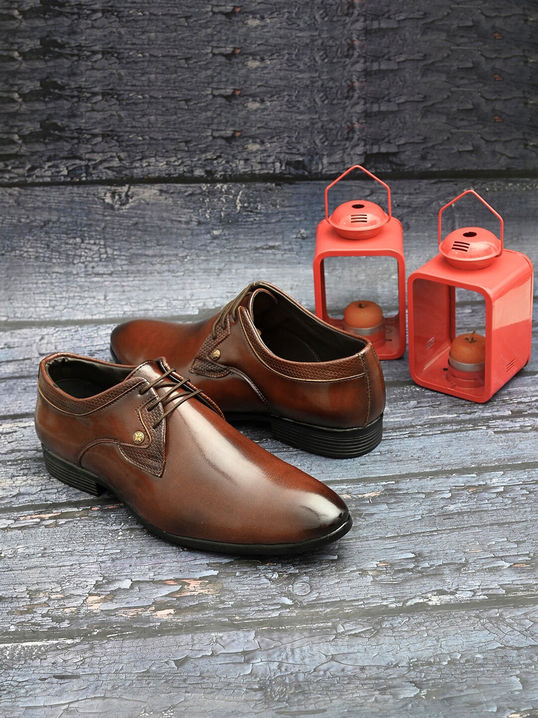 

HERE&NOW Men Tan Brown Solid Formal Derbys