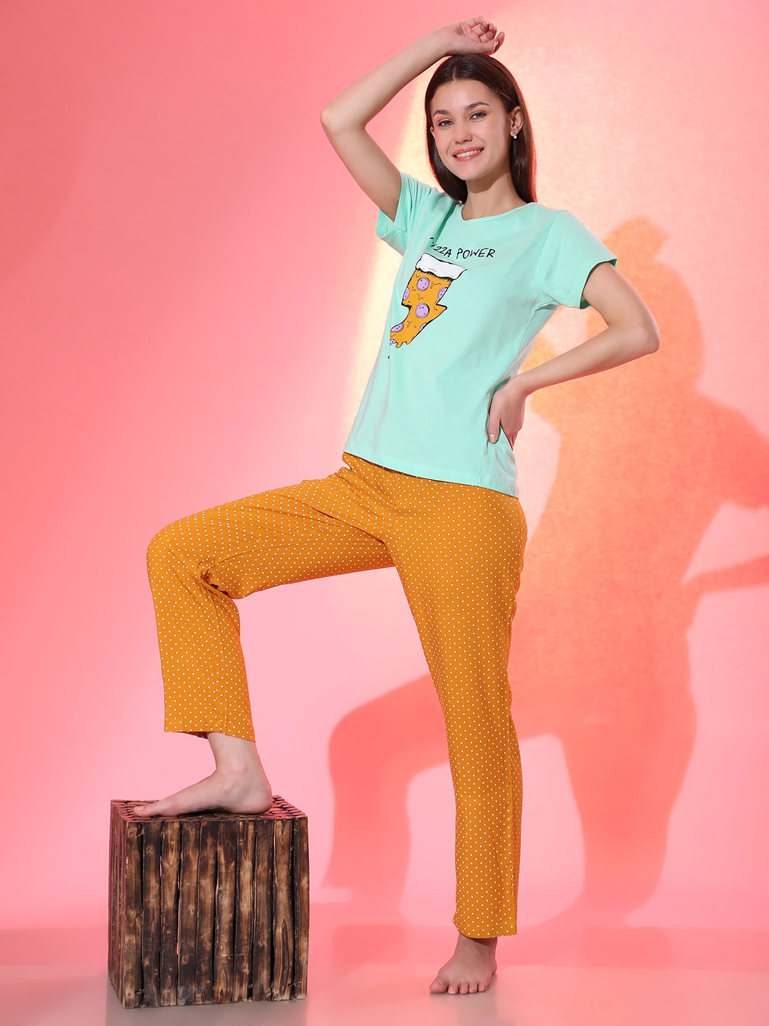 

BStories Women Green & Orange Printed Night suit