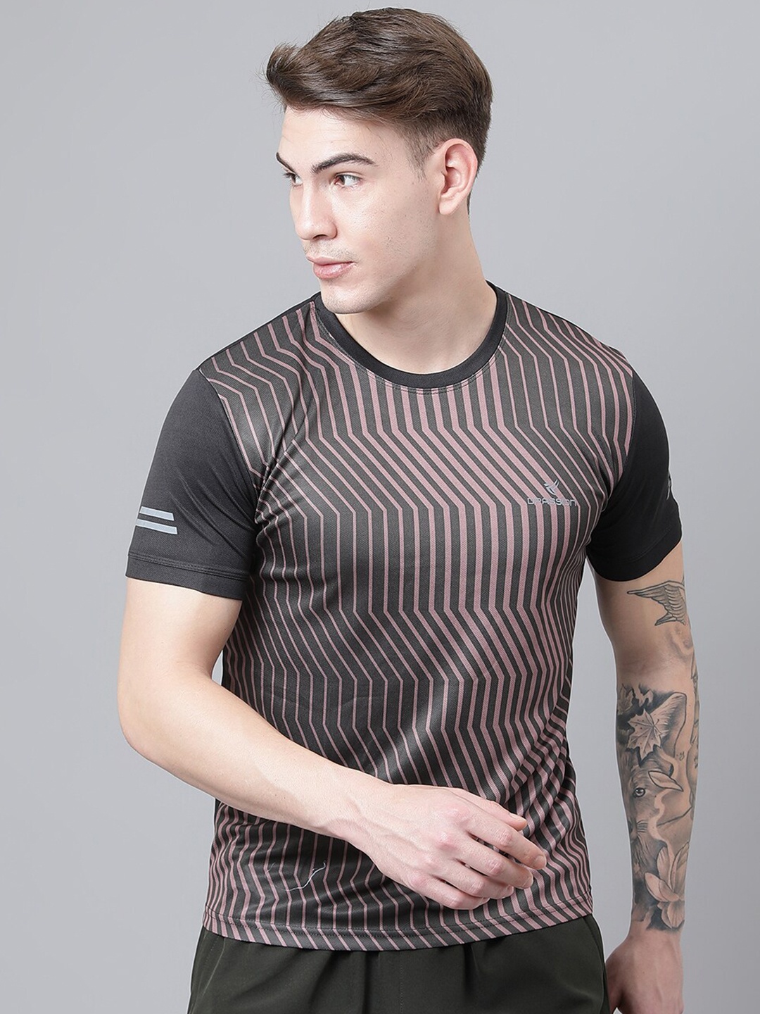 

Dpassion Men Black & Beige Printed Dry Fit Running T-shirt